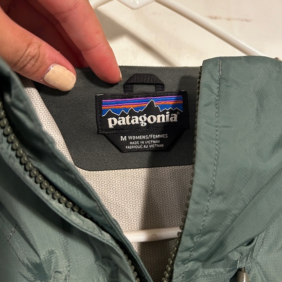 Patagonia Torentshell Rain Jacket Women’s Medium - Picture 3 of 6